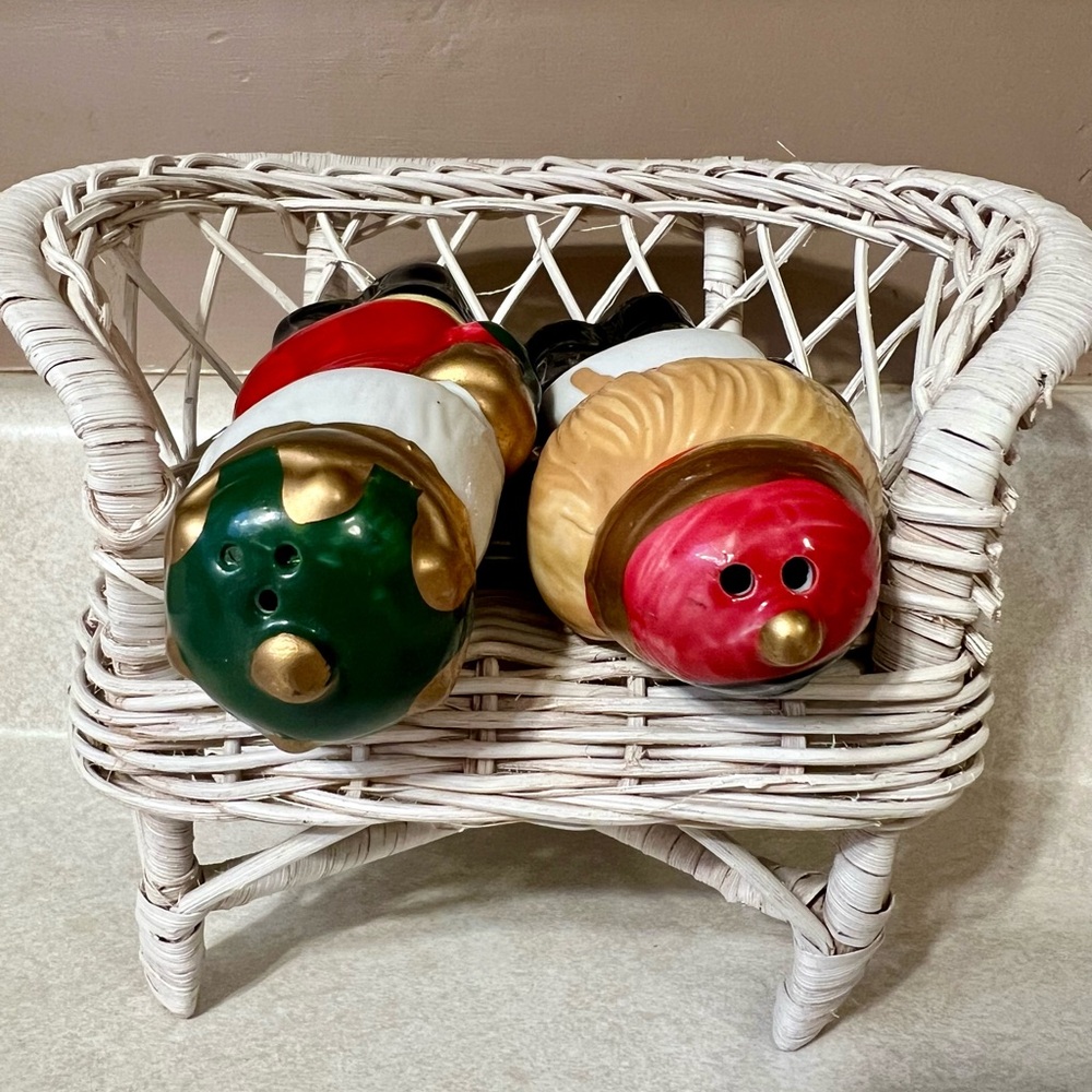 Vintage Nutcracker Salt & Pepper Shakers - Picture 4 of 5
